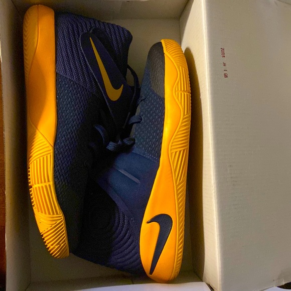 Brand new kyrie Irving 2. untouched and unused! - Picture 1 of 4
